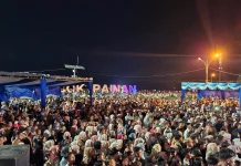 Lonjakan Kunjungan Wisatawan ke Pantai Carocok Pesisir Selatan