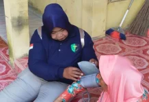 Biddokkes Polda Sumbar Berikan Layanan Kesehatan Korban Banjir Padang