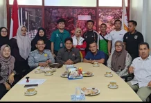 Ketua KONI Sumbar Lepas Kontingen PABSI ke Kejurnas Angkat Besi Senior 2026