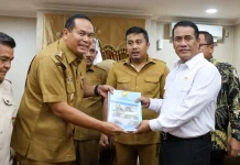 Bertemu Menteri, Wali Kota Pariaman Serahkan Proposal Pengembangan Pertanian