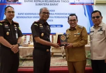 Cegah Penyelewengan Dana, Kajati Sumbar Minta Pemda Patuhi Koridor Hukum