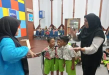Serunya Bernyanyi saat TK, ternyata Punya Banyak Manfaat untuk Tumbuh Kembang Anak