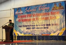 Sekda Pasaman Barat Buka Musyawarah Kerja Kepala Sekolah SMP se-Sumbar