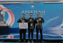 Berhasil Tekan Angka Pengangguran, Solsel Raih Penghargaan dari Kemendagri