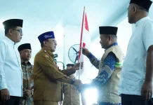 Bupati Eka Putra Lepas Jemaah Calon Haji Tanah Datar