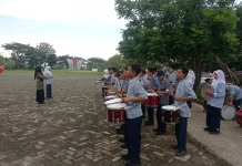 Tim Drumben SMP 10 dan 18 Padang Bersiap Tampil di Upacara Hardiknas