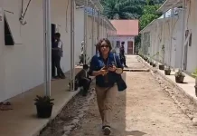 Menjemput Takdir di Sela Dinding Huntara, Ketangguhan Warga Kayu Pasak Merajut Asa