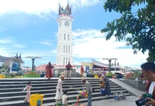Detak Abadi Jam Gadang, Menjaga Anggun di tengah Riuh Kehidupan