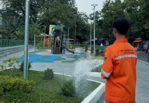 DLH Padang Rawat Taman Aliran Kenangan Secara Rutin