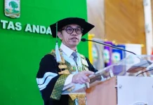 Rektor Unand Ajak Lulusan Jadi Generasi Adaptif dan Penjaga Integritas