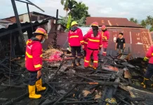 Gudang Rumah di Banuaran Terbakar, Damkar Padang Kerahkan 6 Armada