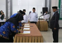 Kakanwil Kemenag Sumbar Lantik Sejumlah Pejabat dan Kepala Madrasah Negeri