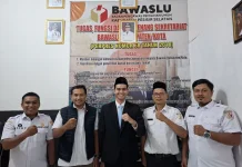 Bawaslu RI Lantik Dua Pejabat Struktural Bawaslu Pesisir Selatan