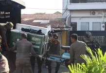 Satpol PP Padang Tertibkan PKL di Sejumlah Titik