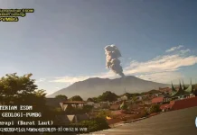 Gunung Marapi Erupsi, Kolom Abu Capai 2.000 Meter di Atas Puncak