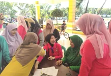 Peringati HUT ke-18, GOW Pasbar Gelar Senam dan Cek Kesehatan Gratis