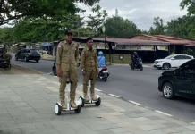 Satpol PP Padang Bersiaga di Kawasan Pantai Jaga Wisatawan saat Libur Panjang