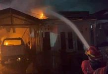 Dua Rumah dan Kendaraan Terbakar di Perumahan Puskud Padang