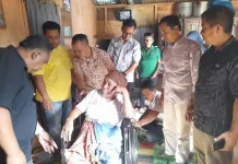 Dinsos Sumbar Salurkan Banpres bagi Kelompok Rentan Terdampak Bencana di Pasbar