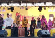 Sekdaprov Sumbar Buka Festival Budaya dan UMKM Sumarak Pasa Ekraf Pasaman Barat