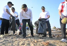 Peringati Hari Lingkungan Hidup, 430 Peserta Bersihkan Pantai Purus
