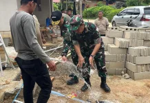 Wadanpusterad Tinjau Karya Bakti TNI AD di Mentawai