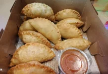 Sensasi Gurih Pastel di Setiap Gigitan