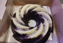 Lembutnya Bolu Ketan Hitam dengan Keju Lumer