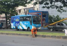 DLH Padang Tingkatkan Pelayanan Kebersihan Penyapuan Jalan