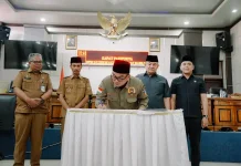 DPRD Solsel Sahkan Perubahan Perda Pajak dan Retribusi Daerah