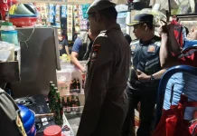 Satpol PP Padang Tertibkan Kedai Tuak di Mata Air Padang