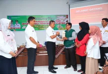 Pemko Payakumbuh Salurkan 6.000 Baglog Jamur Tiram untuk Cegah Stunting