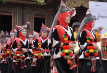 Baju Milik Jadi Magnet Festival Minangkabau 2026