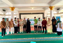 Ratusan Keluarga Padang Panjang Terima Bantuan Zakat Baznas