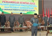 Bupati Sijunjung Lantik 22 Pejabat untuk Perkuat Kinerja Organisasi