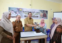 Disperindag Koperasi dan UKM Pariaman Gelar Pelatihan Membatik Cap