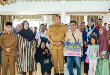 Sebanyak 57 Korban Bencana Hidrometeorologi Terima Bantuan Modal Usaha