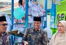 Kakanwil Kemenag Sumbar Tutup Matamuda, Murid Baru Siap Belajar