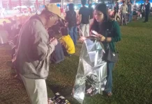 Nobar Final Piala Dunia 2026, Pedagang Tikar Plastik Raup Untung