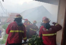 Rumah ASN di Parupuk Tabing Padang, Terbakar