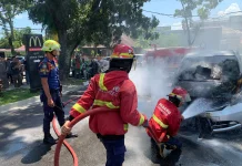 Mobil Terbakar di Jalan Ahmad Yani Padang
