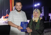 Wali Kota Padang Lepas Delegasi SatuPena Safari Puisi Empat Negara