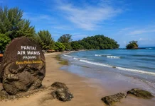 Pesona Pantai Air Manis Legenda Malin Kundang yang Tak Pernah Pudar