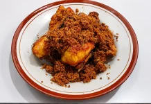 Ayam Bumbu, Sajian Tradisional dengan Cita Rasa Gurih dan Renyah