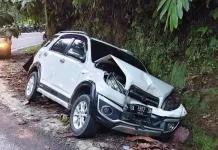 Rem Blong, Kecelakaan Beruntun Libatkan Lima Kendaraan di Pasaman