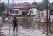 Sejumlah Permukiman Warga di Padang Masih Tergenang Banjir