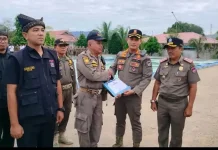 Satpol PP Padang Beri Penghargaan ASN Teladan BerAKHLAK Terbaik