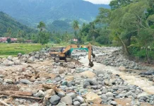 Respons Cepat, Gubernur Mahyeldi Tangani Banjir Kuranji Tuai Apresiasi Warga