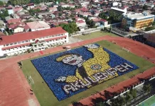 Formasi Keren Ditampilkan dalam Papermob Mahasiswa Baru UNP