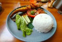 Gurih Pedas yang Menggugah Selera, Lele Crispy Sambal Pecak